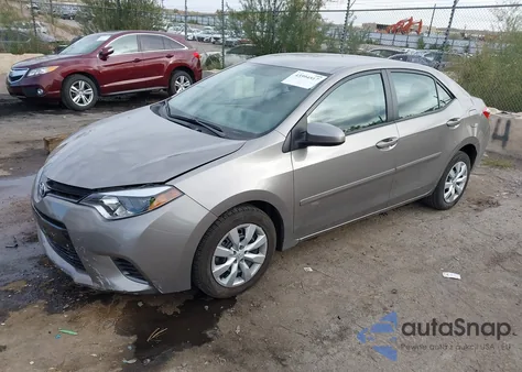 2016 Toyota Corolla Le z USA, uszkodzony, nr VIN 5YFBURHE4GP390988